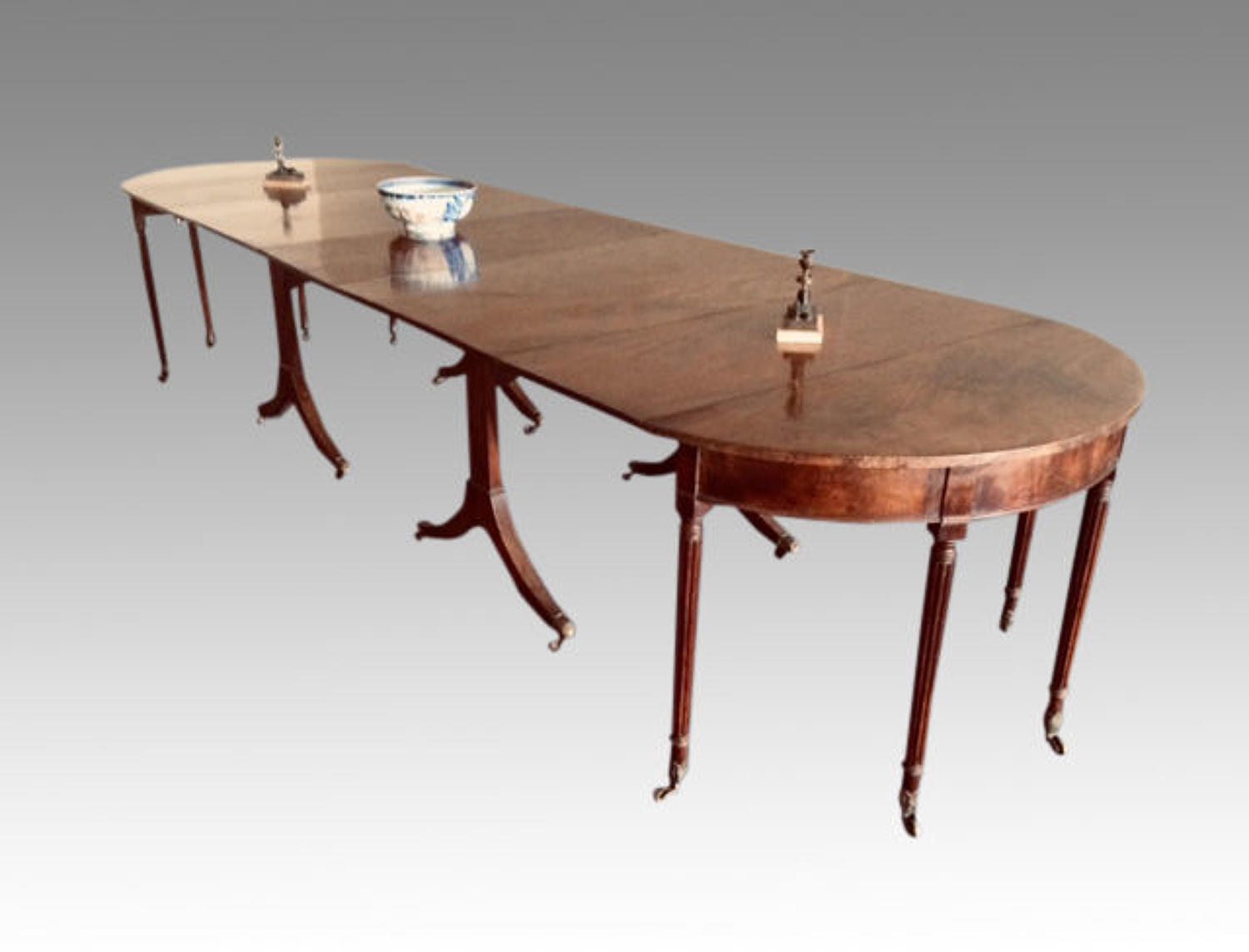 Antique Georgian mahogany dining table.