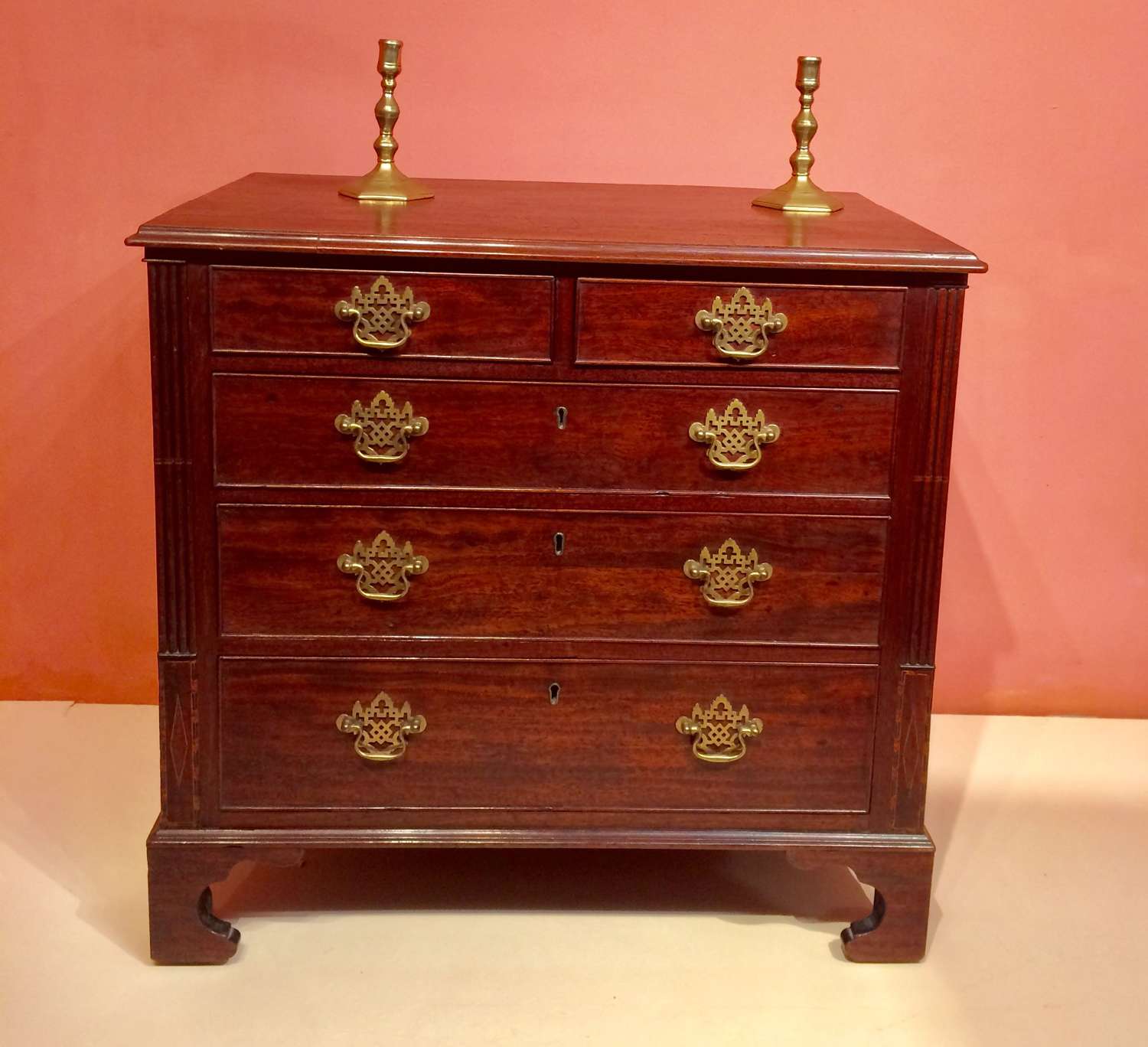 Small 18th century Scottish mahogany chest of drawers