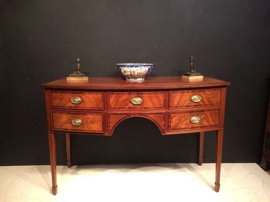 19th century mahogany bow fronted sideboard/dressing table.