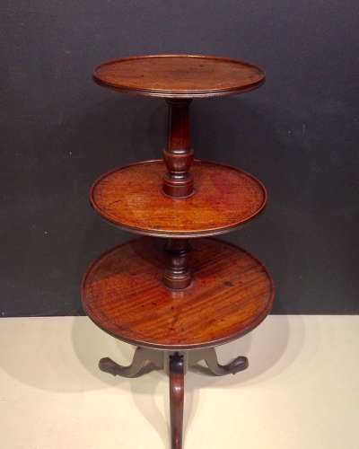 Georgian mahogany dumb waiter.