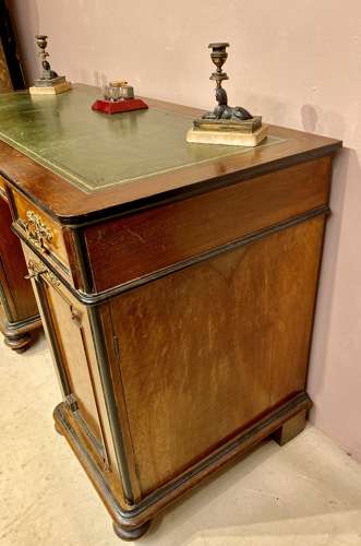 Victorian burr walnut pedestal desk