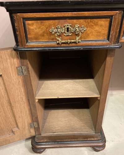 Victorian burr walnut pedestal desk