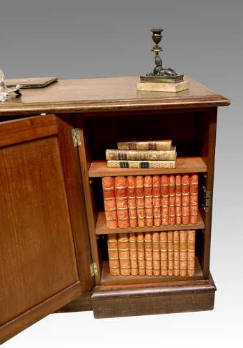 Georgian mahogany library desk.
