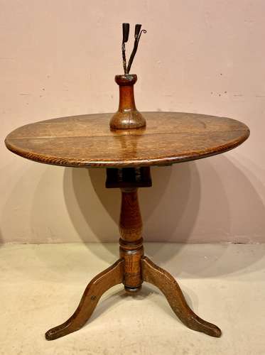 Welsh oak tripod table.