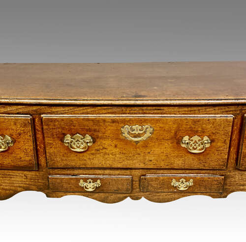 Georgian oak cabriole leg dresser base.