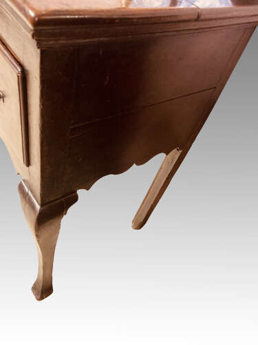 Georgian Welsh oak cabriole leg dresser base.
