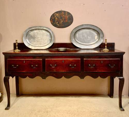 Georgian Welsh oak cabriole leg dresser base.