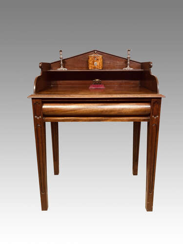 Georgian mahogany side table.
