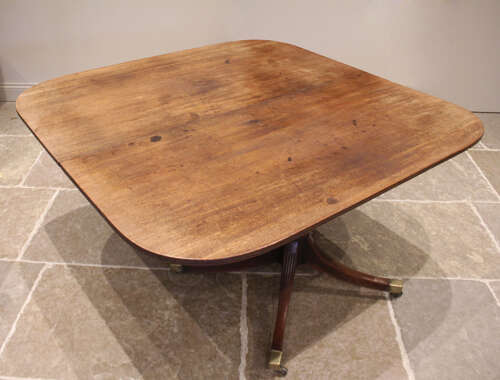 Georgian mahogany twin pedestal dining table.