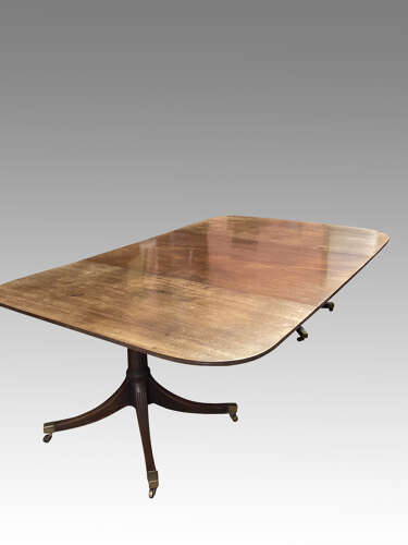 Georgian mahogany twin pedestal dining table.