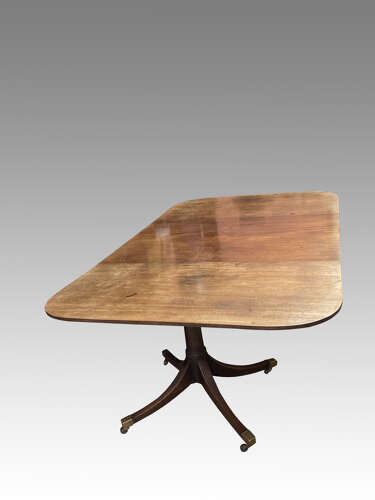 Georgian mahogany twin pedestal dining table.