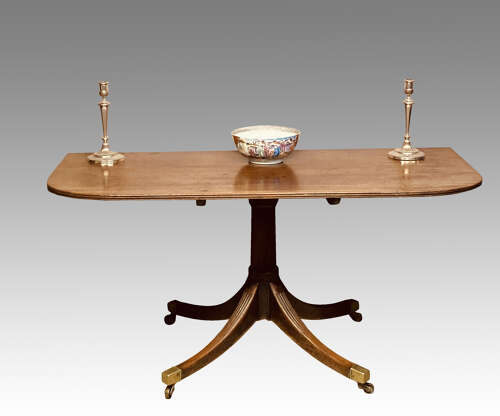 Georgian mahogany twin pedestal dining table.