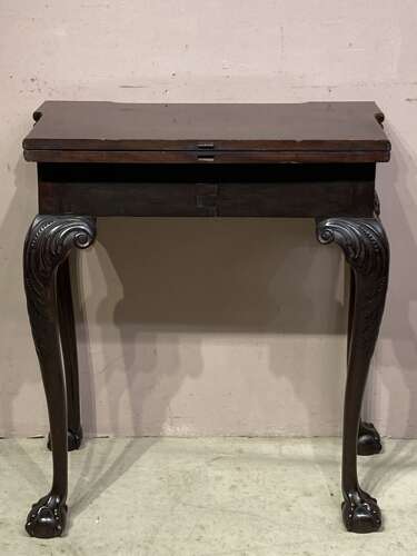 Irish mahogany cabriole leg tea table.