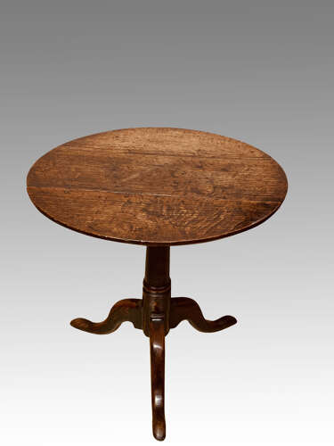 18th century Welsh oak tripod table.