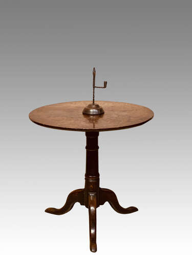 18th century Welsh oak tripod table.