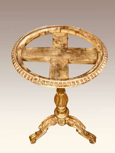 19th century circular carved giltwood marble topped table.