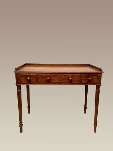 Georgian mahogany writing table.