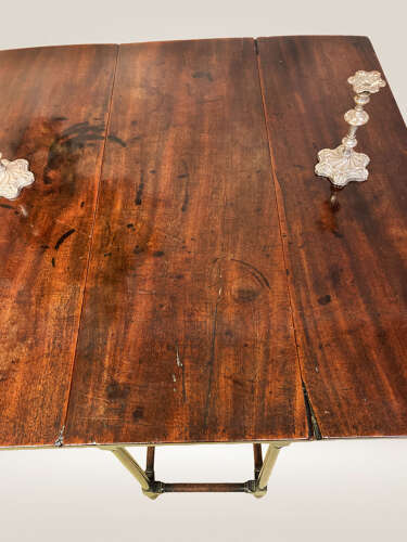 Georgian mahogany spider leg drop leaf table.