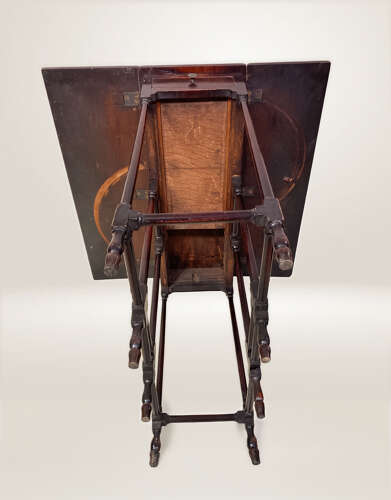 Georgian mahogany spider leg drop leaf table.