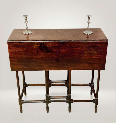 Georgian mahogany spider leg drop leaf table.