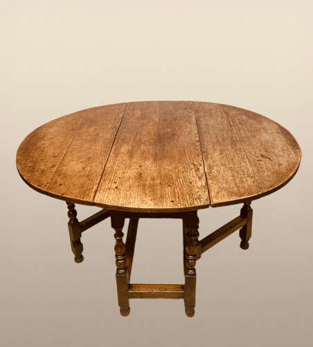 Georgian oak Gateleg table.