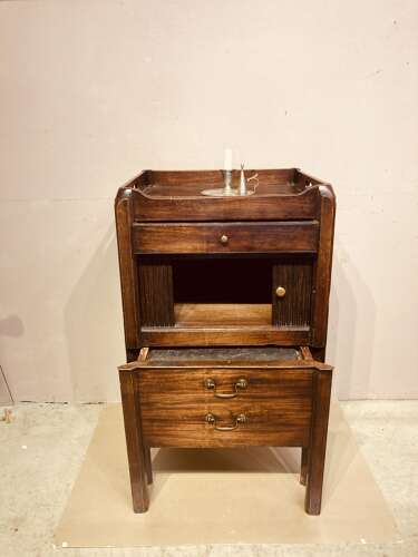 Georgian mahogany bedside table.