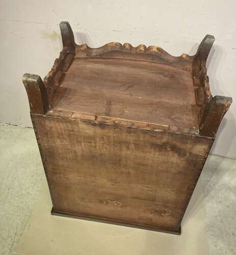 Small Regency bow fronted mahogany side cabinet.
